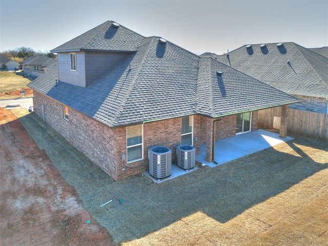 16225 Whistle Creek Boulevard, Edmond, OK 73013