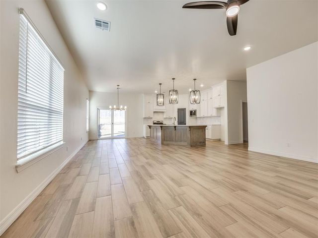 16225 Whistle Creek Boulevard, Edmond, OK 73013