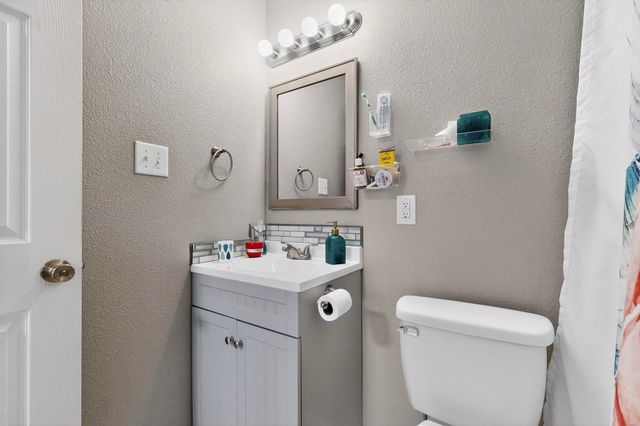 10401 Aspen Avenue NE, Albuquerque, NM 87112