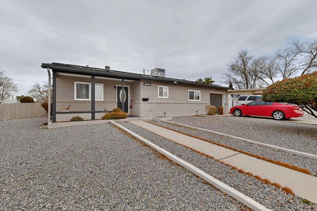10401 Aspen Avenue NE, Albuquerque, NM 87112