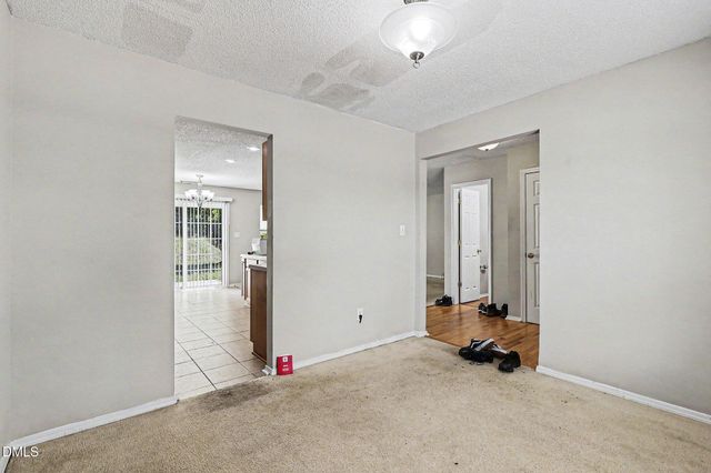 6428 Saybrooke Drive, Raleigh, NC 27604
