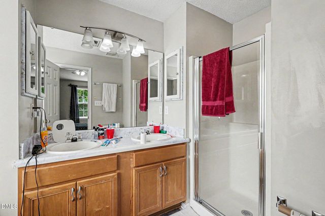 6428 Saybrooke Drive, Raleigh, NC 27604
