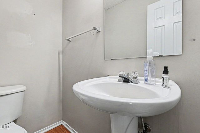 6428 Saybrooke Drive, Raleigh, NC 27604