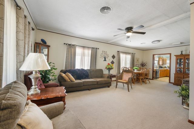 118 N Massachusetts, Winfield, KS 67156