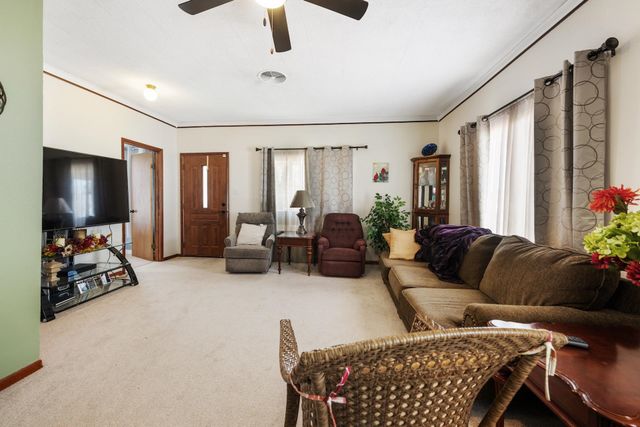 118 N Massachusetts, Winfield, KS 67156