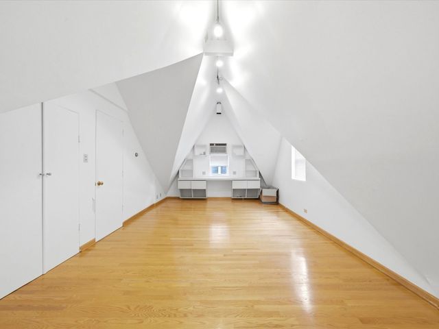 5919 N Bernard Street, Chicago, IL 60659