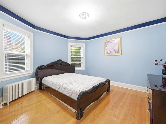 5919 N Bernard Street, Chicago, IL 60659