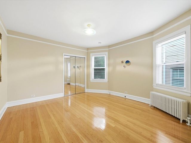 5919 N Bernard Street, Chicago, IL 60659
