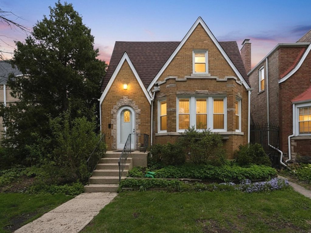5919 N Bernard Street, Chicago, IL 60659