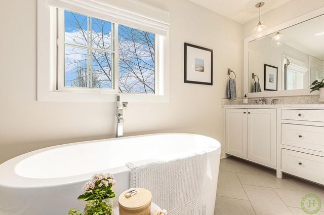 2377 Lake Birch Court Ne, Grand Rapids Twp, MI 49525