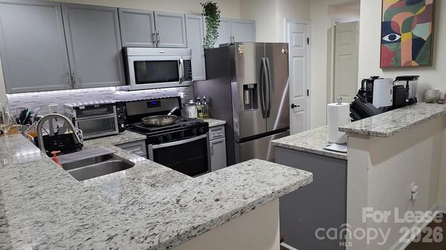 405 W 7th Street, Charlotte, NC 28202