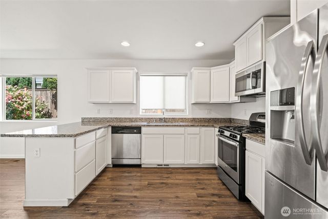 220 NE Tronson Circle, Bremerton, WA 98311