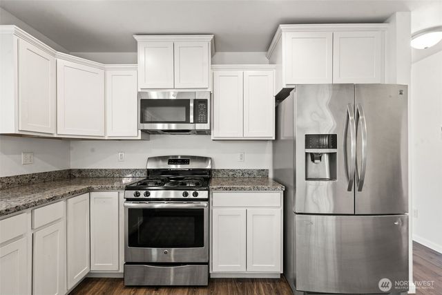 220 NE Tronson Circle, Bremerton, WA 98311