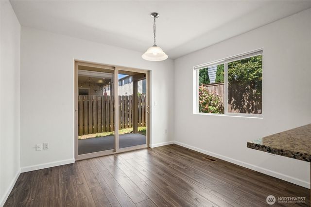 220 NE Tronson Circle, Bremerton, WA 98311