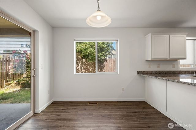 220 NE Tronson Circle, Bremerton, WA 98311