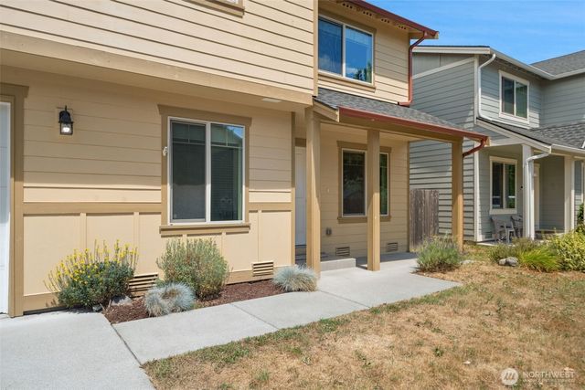 220 NE Tronson Circle, Bremerton, WA 98311