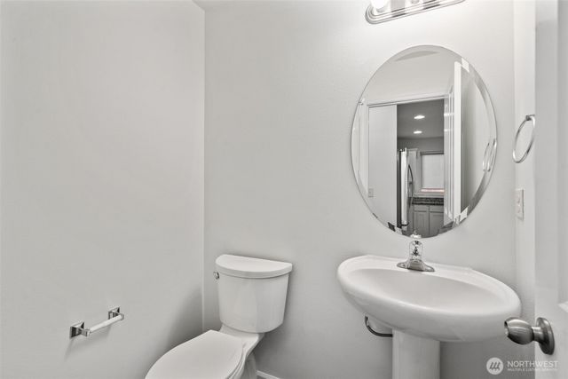 220 NE Tronson Circle, Bremerton, WA 98311
