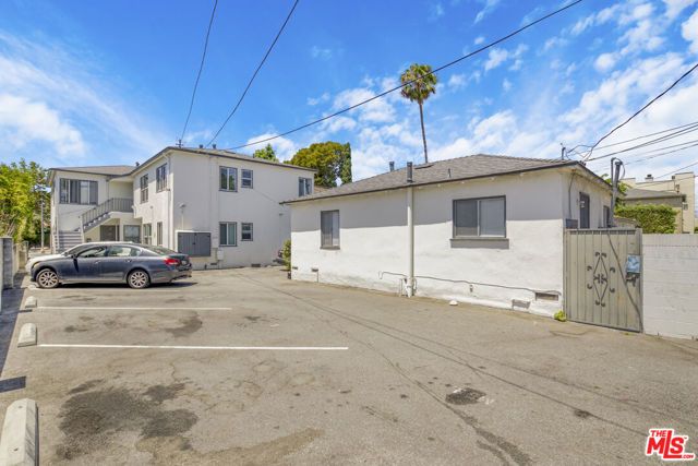 1937 17th Street, Santa Monica, CA 90404