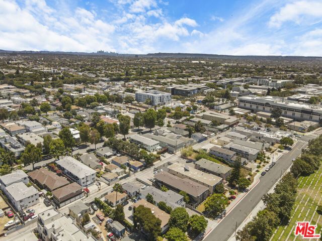 1937 17th Street, Santa Monica, CA 90404