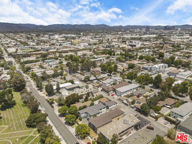 1937 17th Street, Santa Monica, CA 90404