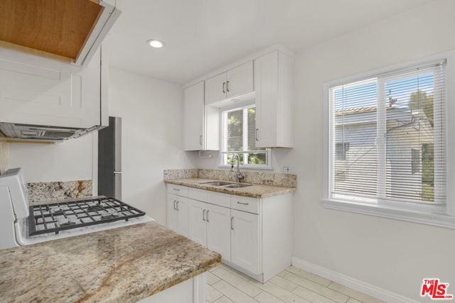 1937 17th Street, Santa Monica, CA 90404