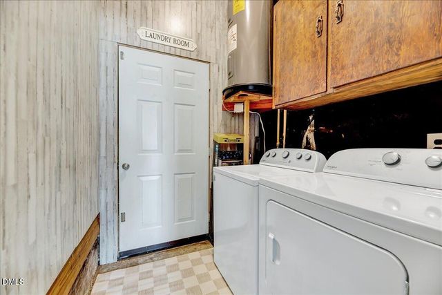 1343 NC Hwy 27 W, Benson, NC 27504