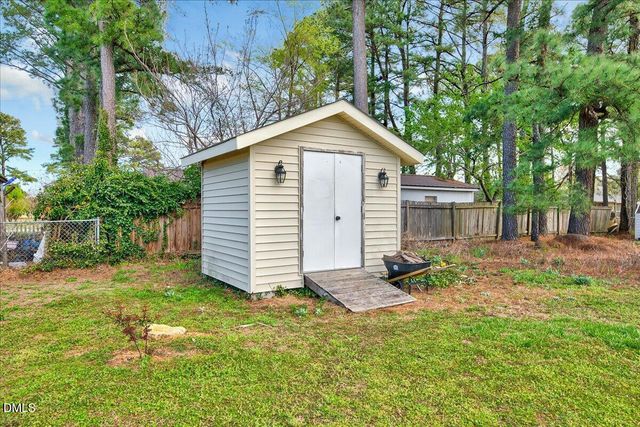 1343 NC Hwy 27 W, Benson, NC 27504