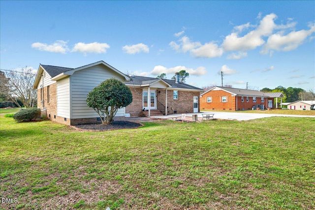 1343 NC Hwy 27 W, Benson, NC 27504