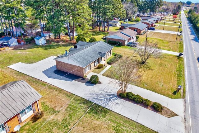 1343 NC Hwy 27 W, Benson, NC 27504