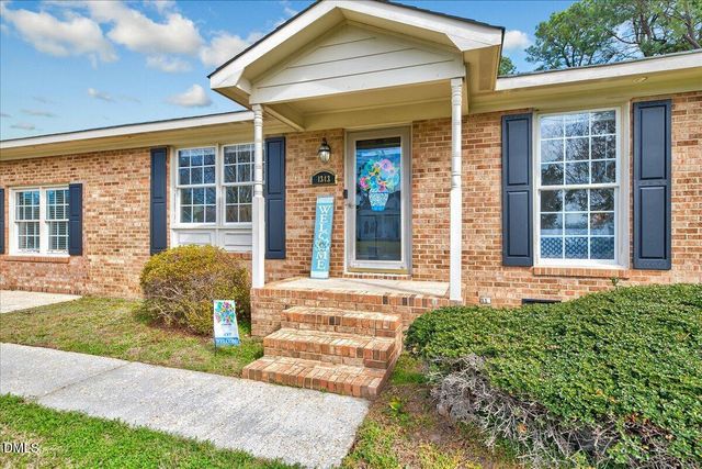 1343 NC Hwy 27 W, Benson, NC 27504