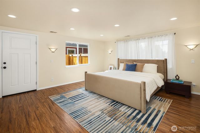 211 N 160th Street, Shoreline, WA 98133