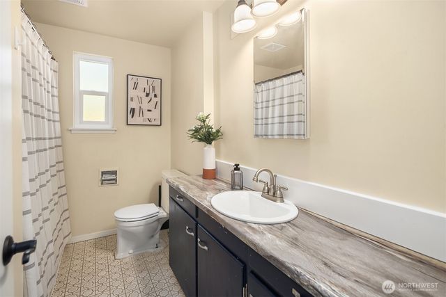 211 N 160th Street, Shoreline, WA 98133