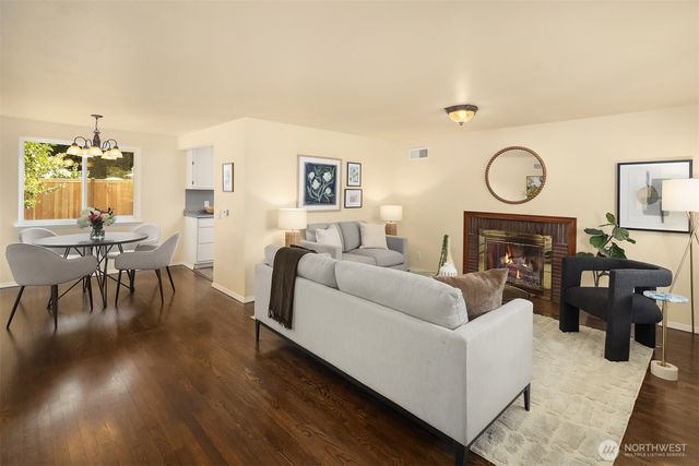 211 N 160th Street, Shoreline, WA 98133