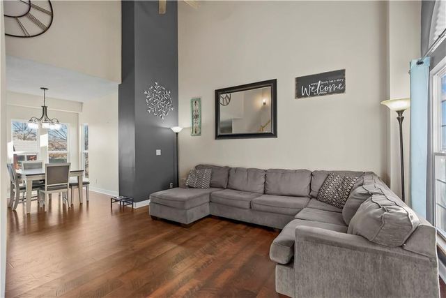 21270 W 227th Street, Spring Hill, KS 66083