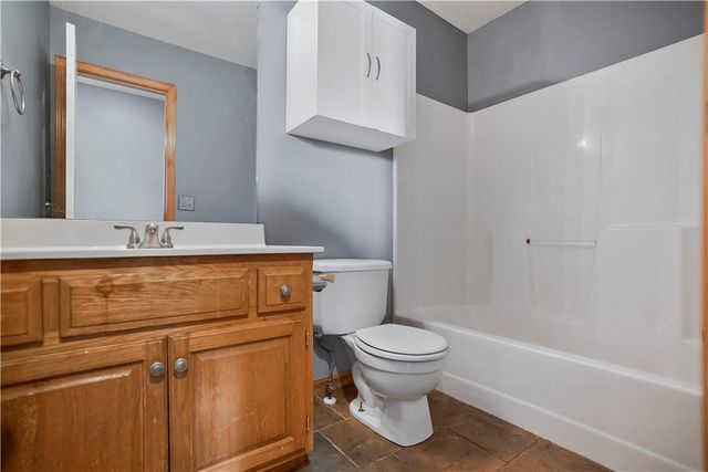 21270 W 227th Street, Spring Hill, KS 66083