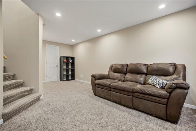 21270 W 227th Street, Spring Hill, KS 66083