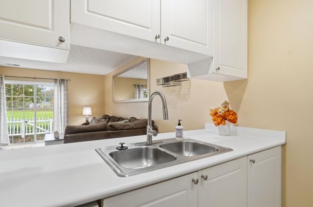 6830 Axtel Drive, 23C, Canal Winchester, OH 43110