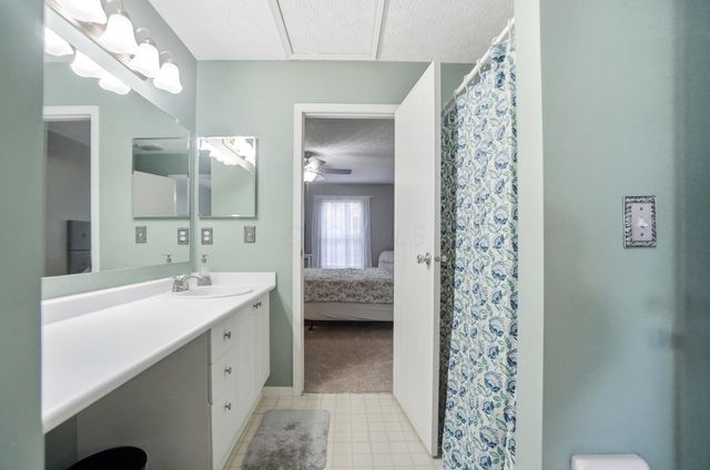 6830 Axtel Drive, 23C, Canal Winchester, OH 43110