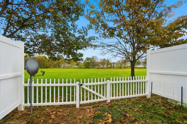 6830 Axtel Drive, 23C, Canal Winchester, OH 43110