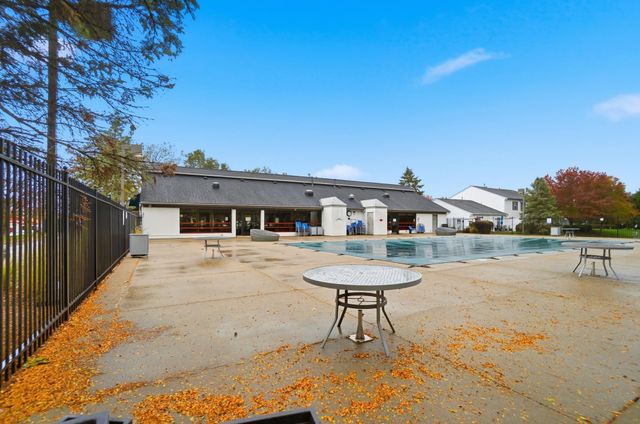 6830 Axtel Drive, 23C, Canal Winchester, OH 43110