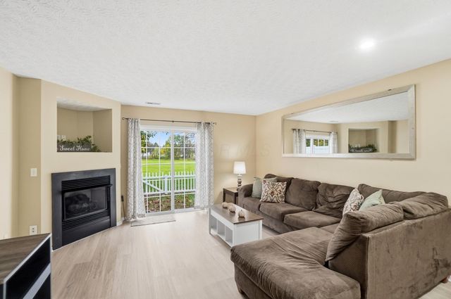 6830 Axtel Drive, 23C, Canal Winchester, OH 43110