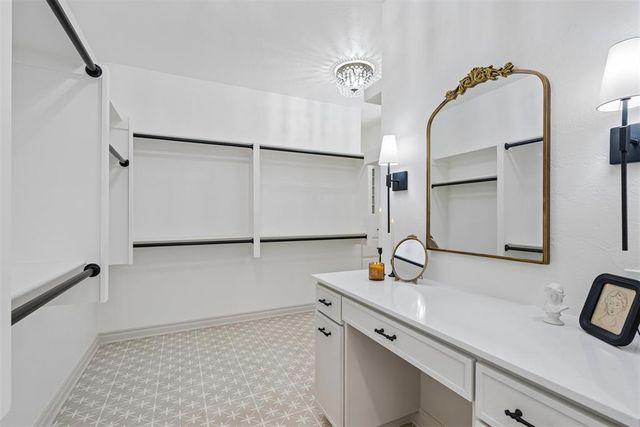 23390 Hunters Trail, Edmond, OK 73025