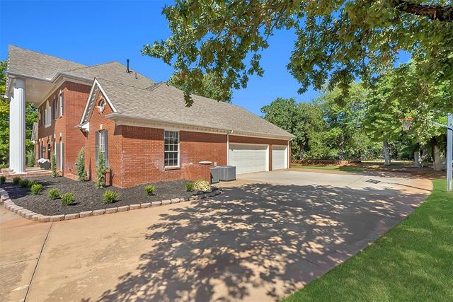 23390 Hunters Trail, Edmond, OK 73025