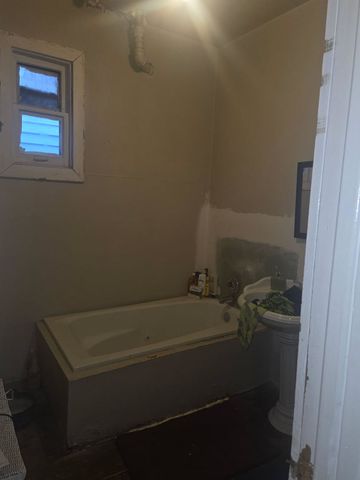 5914 S Princeton Avenue, Chicago, IL 60621