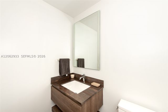 360 Ocean Dr 904S, Key Biscayne, FL 33149