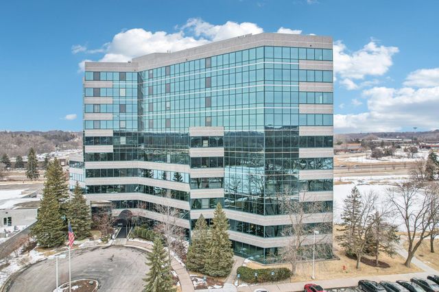 5601 Smetana Drive 510, Minnetonka, MN 55343