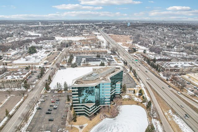 5601 Smetana Drive 510, Minnetonka, MN 55343