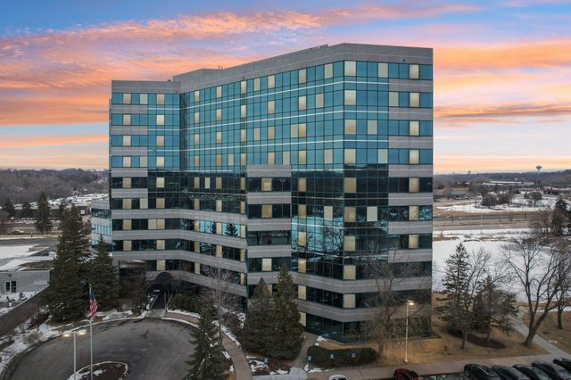 5601 Smetana Drive 510, Minnetonka, MN 55343