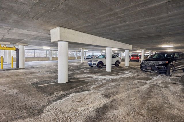 5601 Smetana Drive 510, Minnetonka, MN 55343