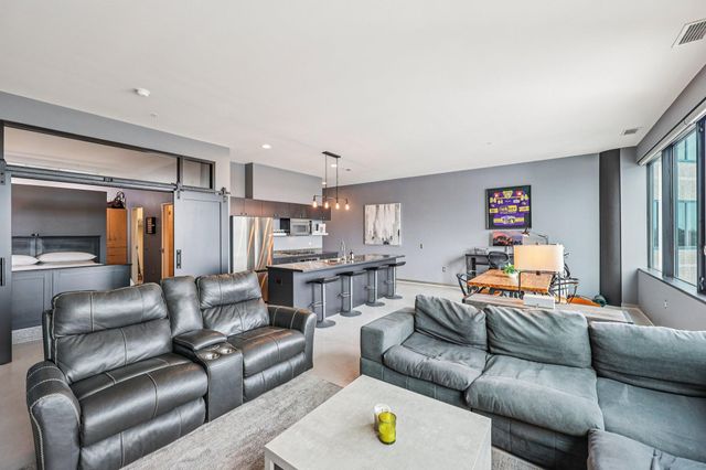 5601 Smetana Drive 510, Minnetonka, MN 55343